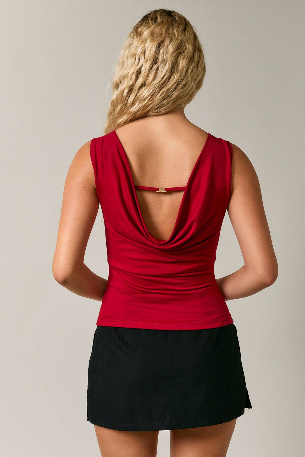 Sommer High Neck Sleeveless Top