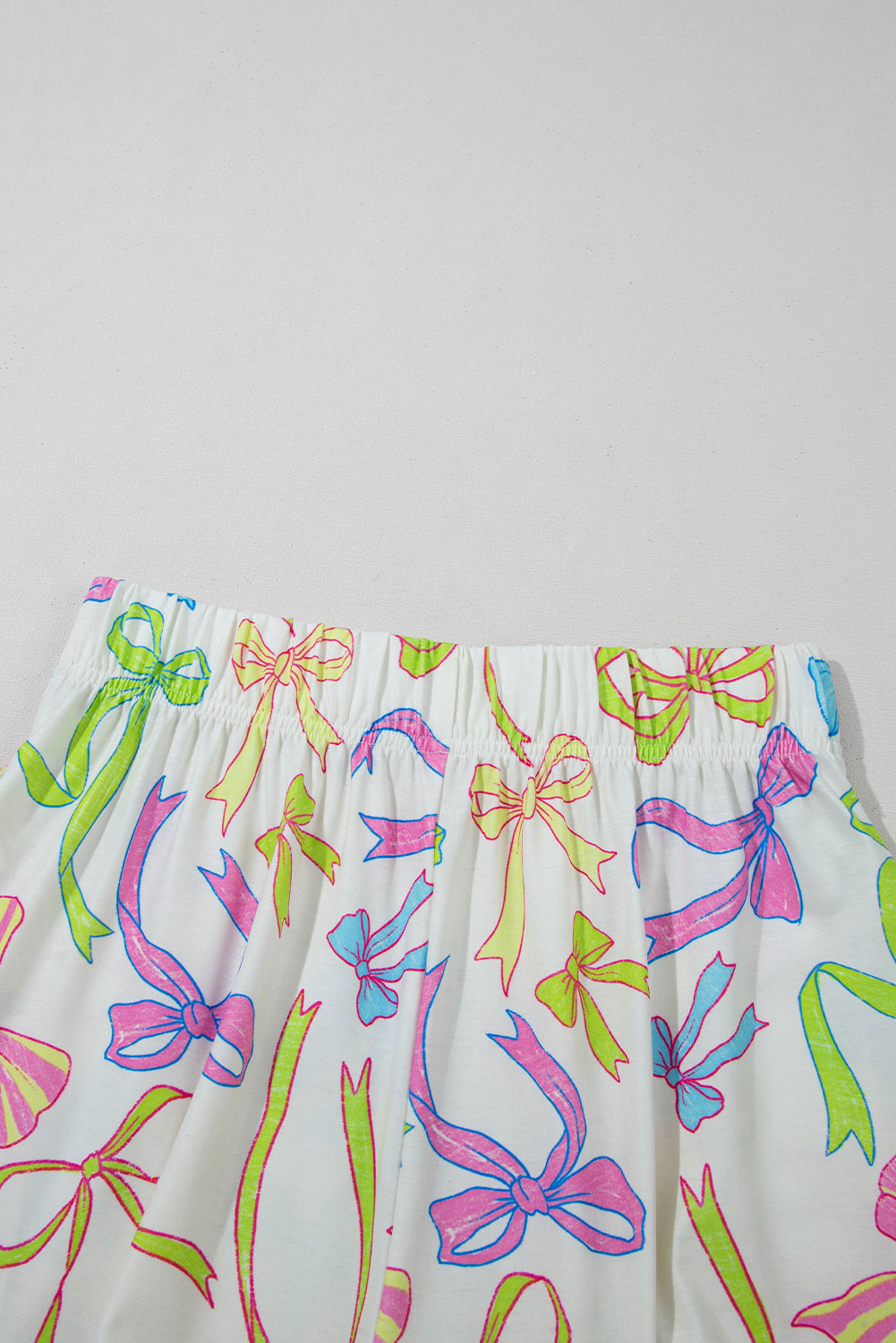 White Colorful Bow Print Pocket Shorts
