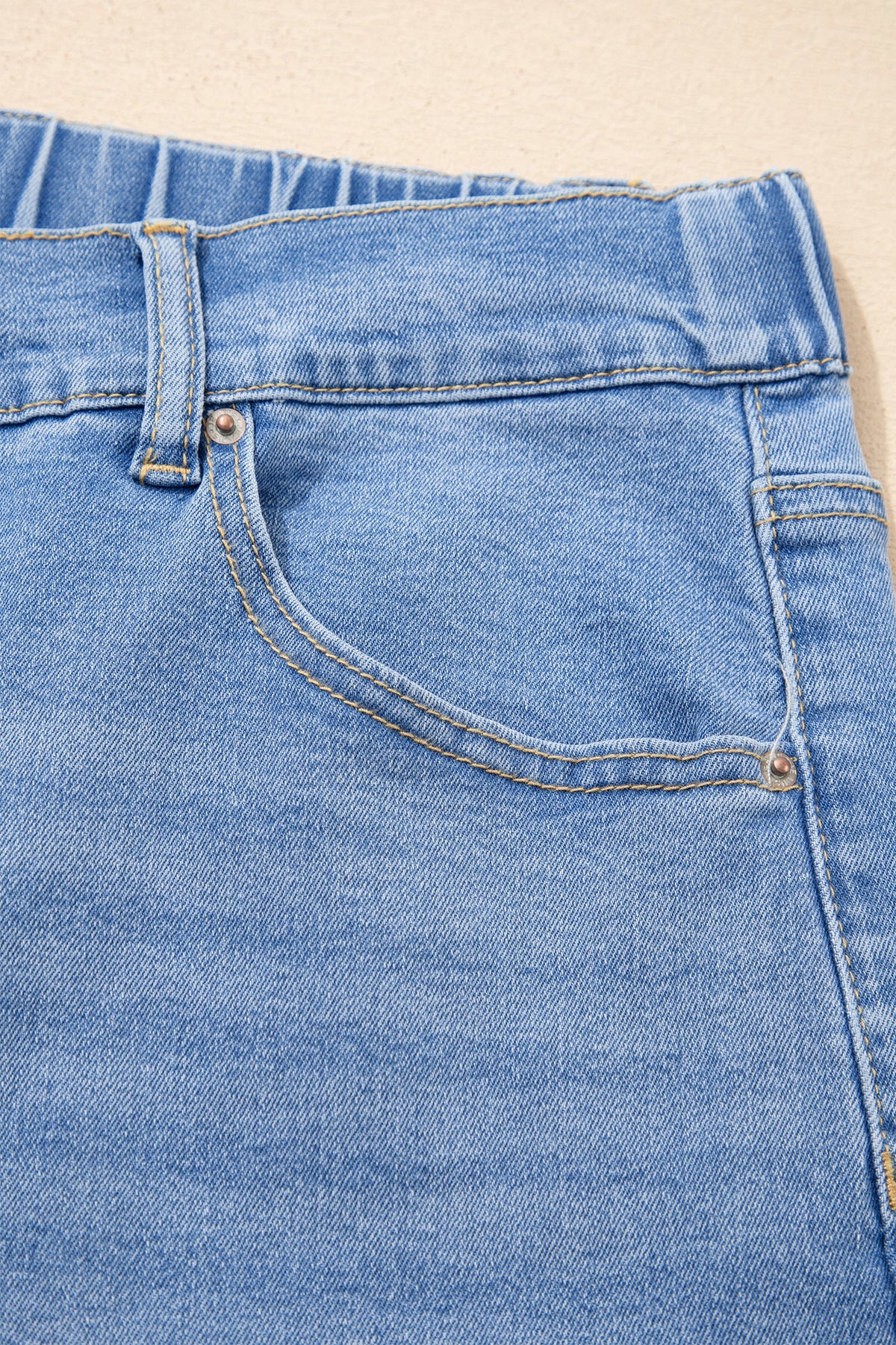 Light Blue Acid Wash Contrast Lace-up Plus Size Jeans