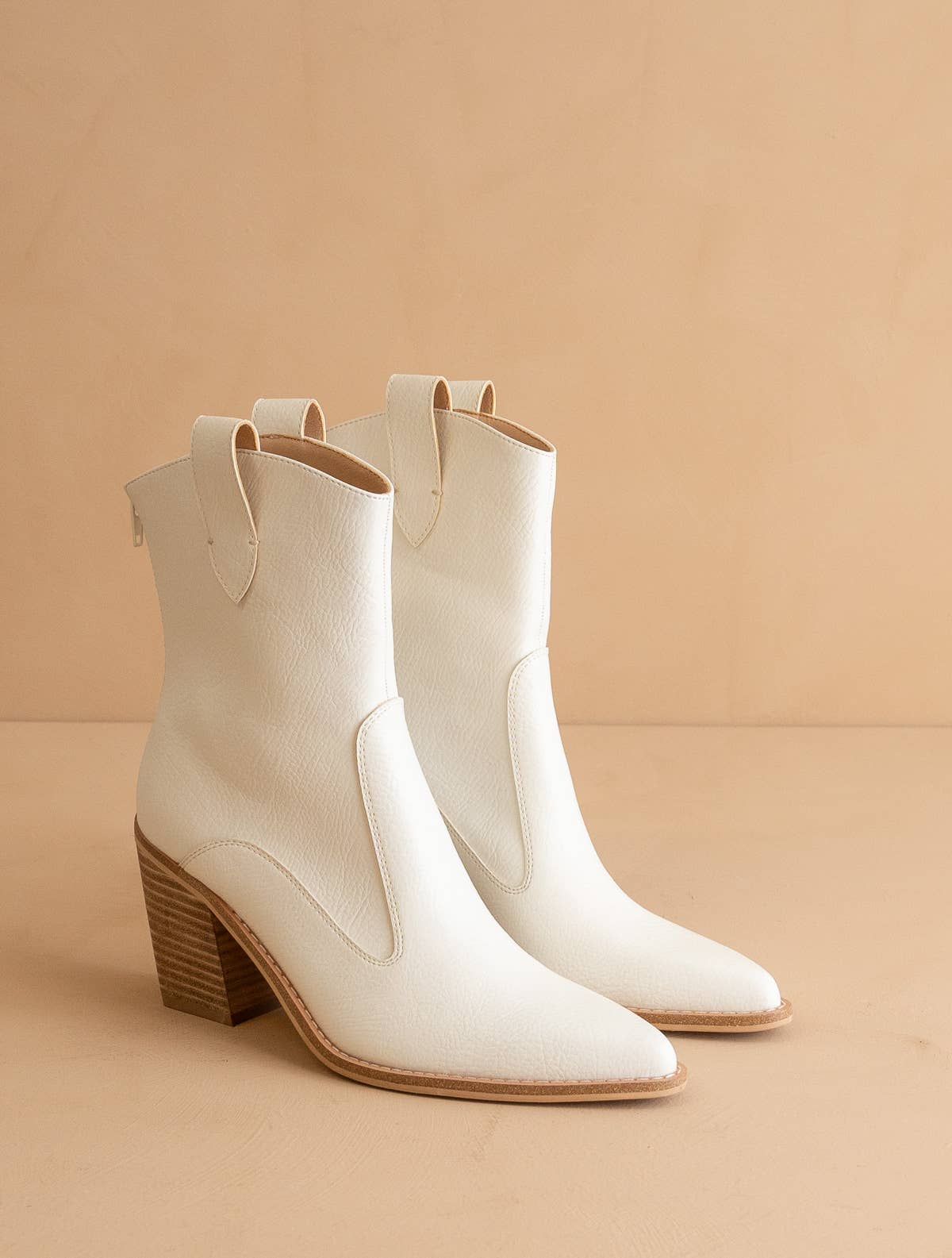 The Tara White | Two Paneled Western Boot