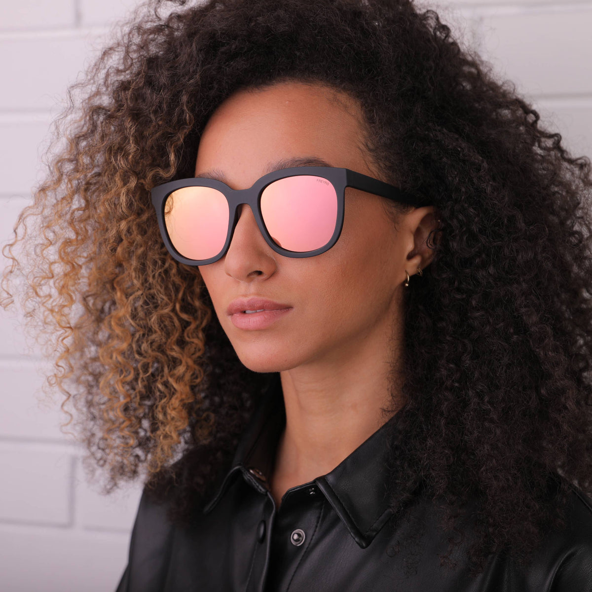 Taylor Black/Pink Sunglasses