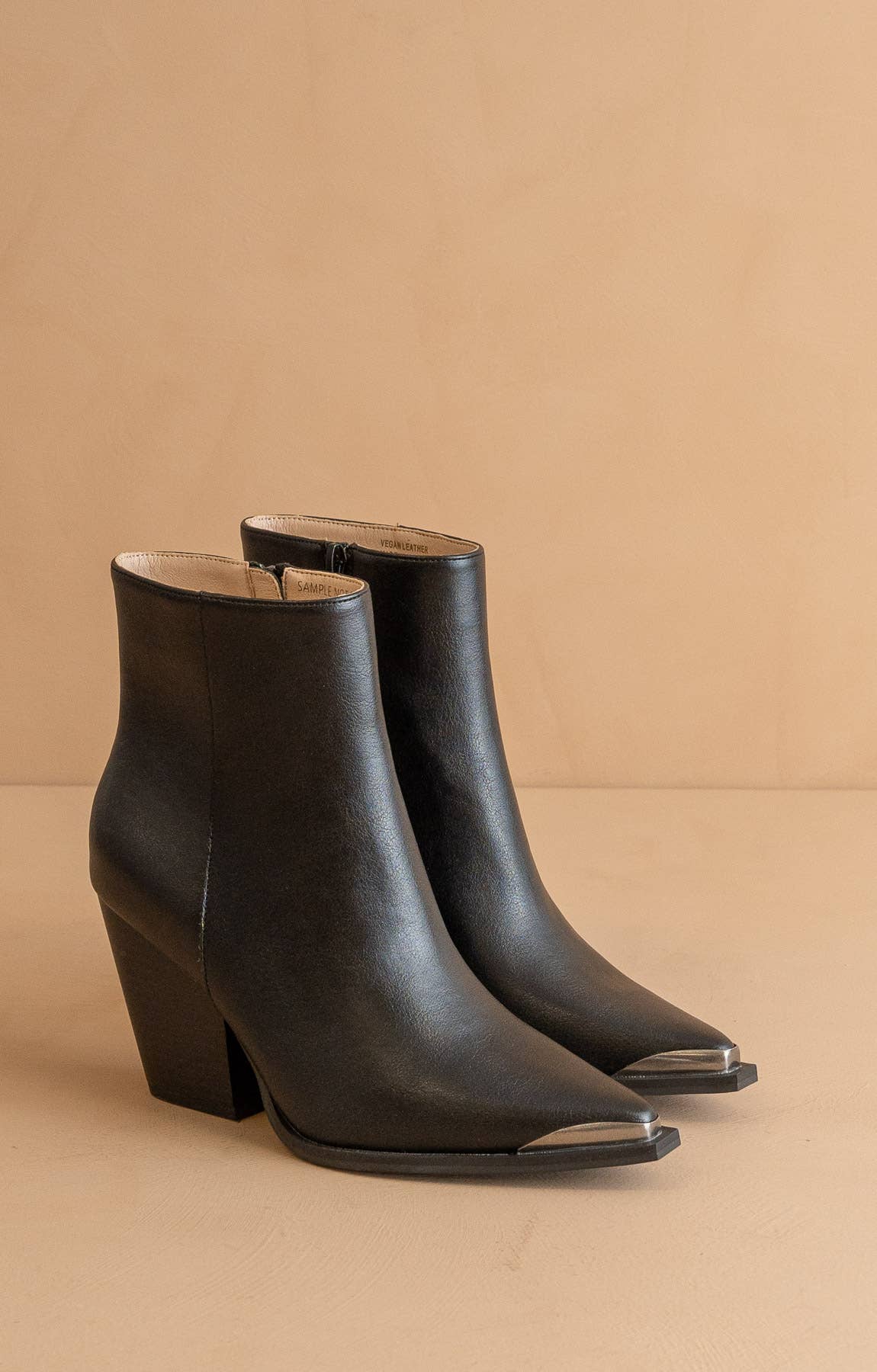 The Frankie Black | Pointed Toe Cap Bootie