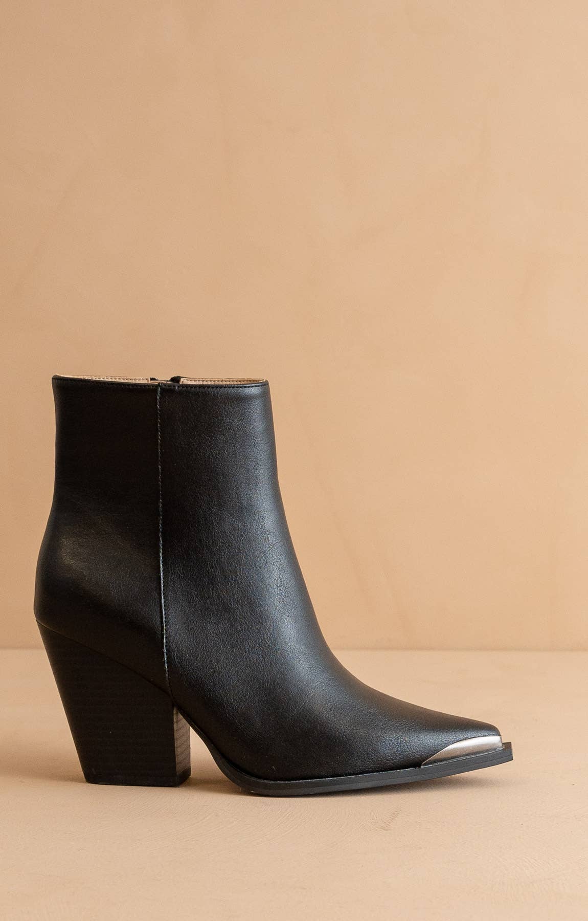 The Frankie Black | Pointed Toe Cap Bootie