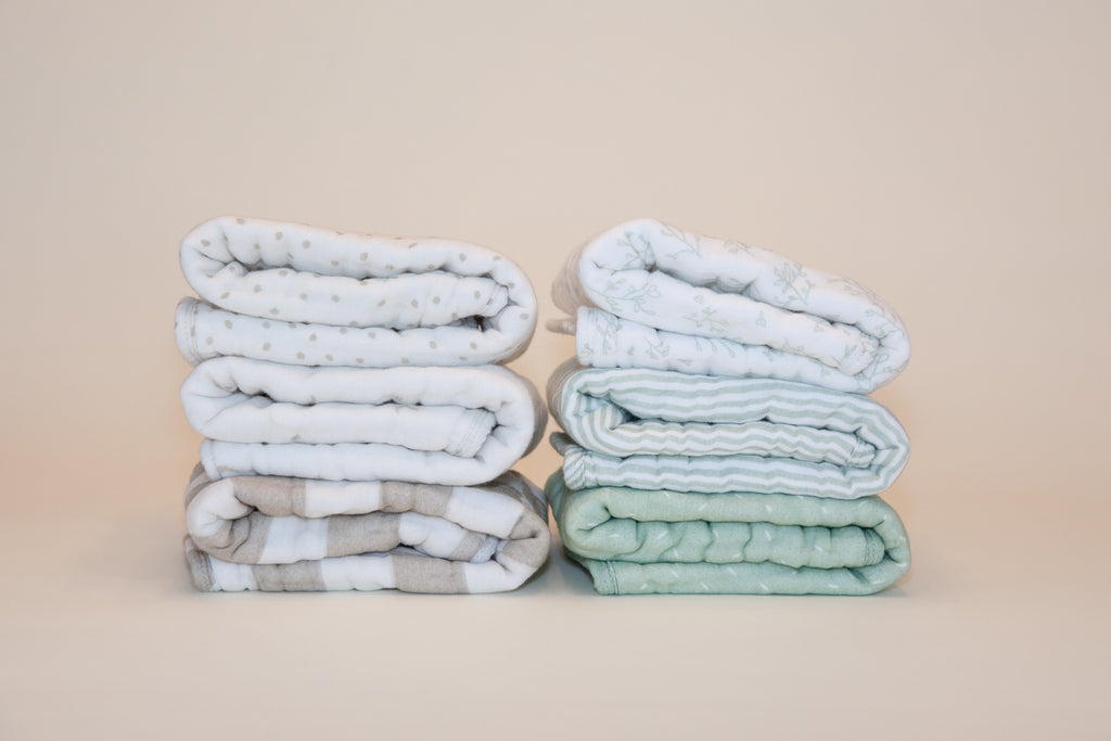 PREORDER - ORGANIC MUSLIN BURP CLOTHS, 3 PACK (PISTACHIO + CREAM)