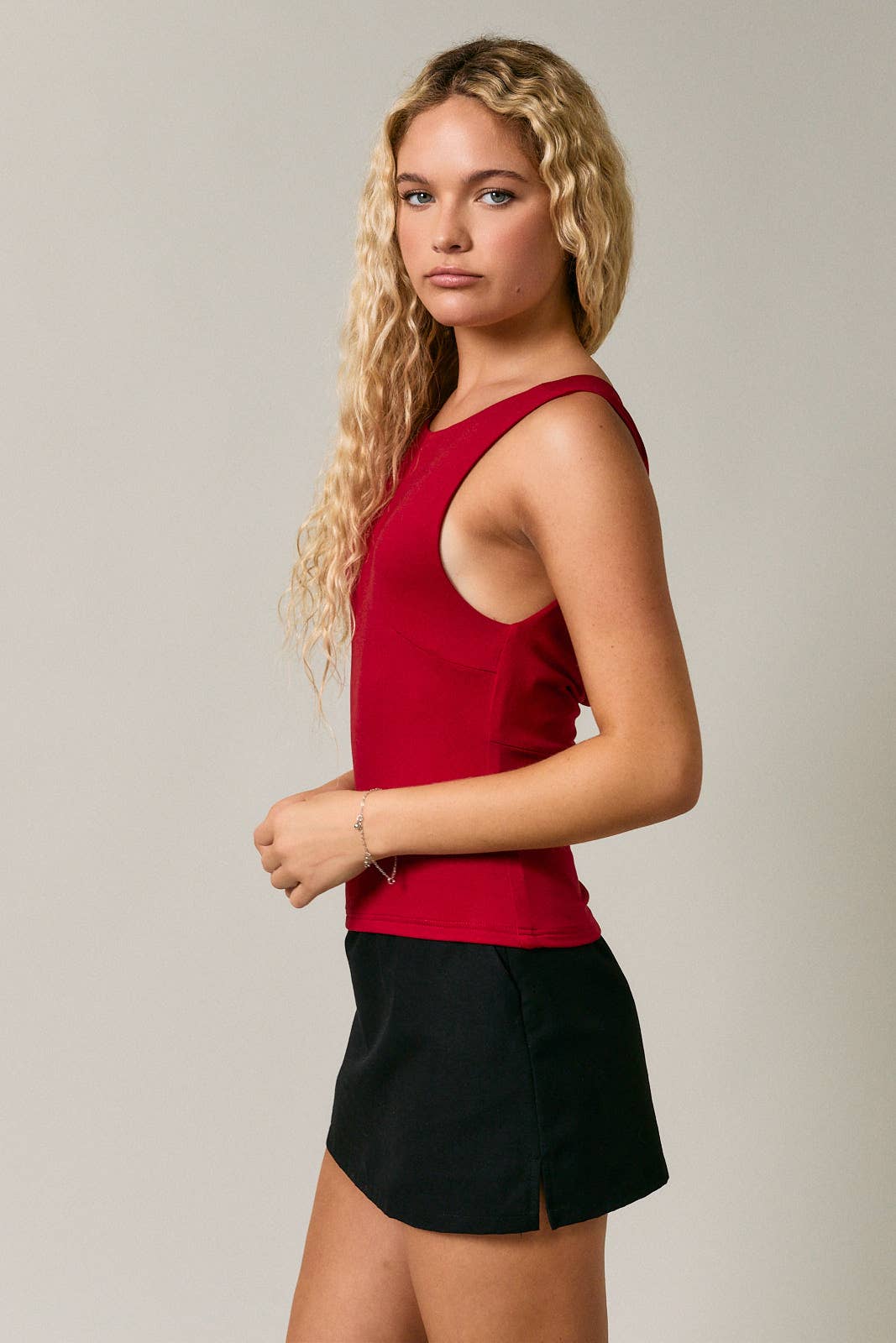 Sommer High Neck Sleeveless Top