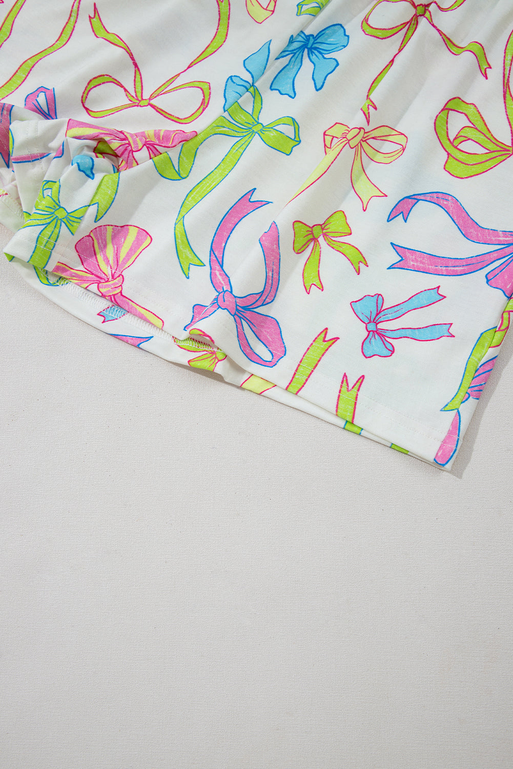 White Colorful Bow Print Pocket Shorts
