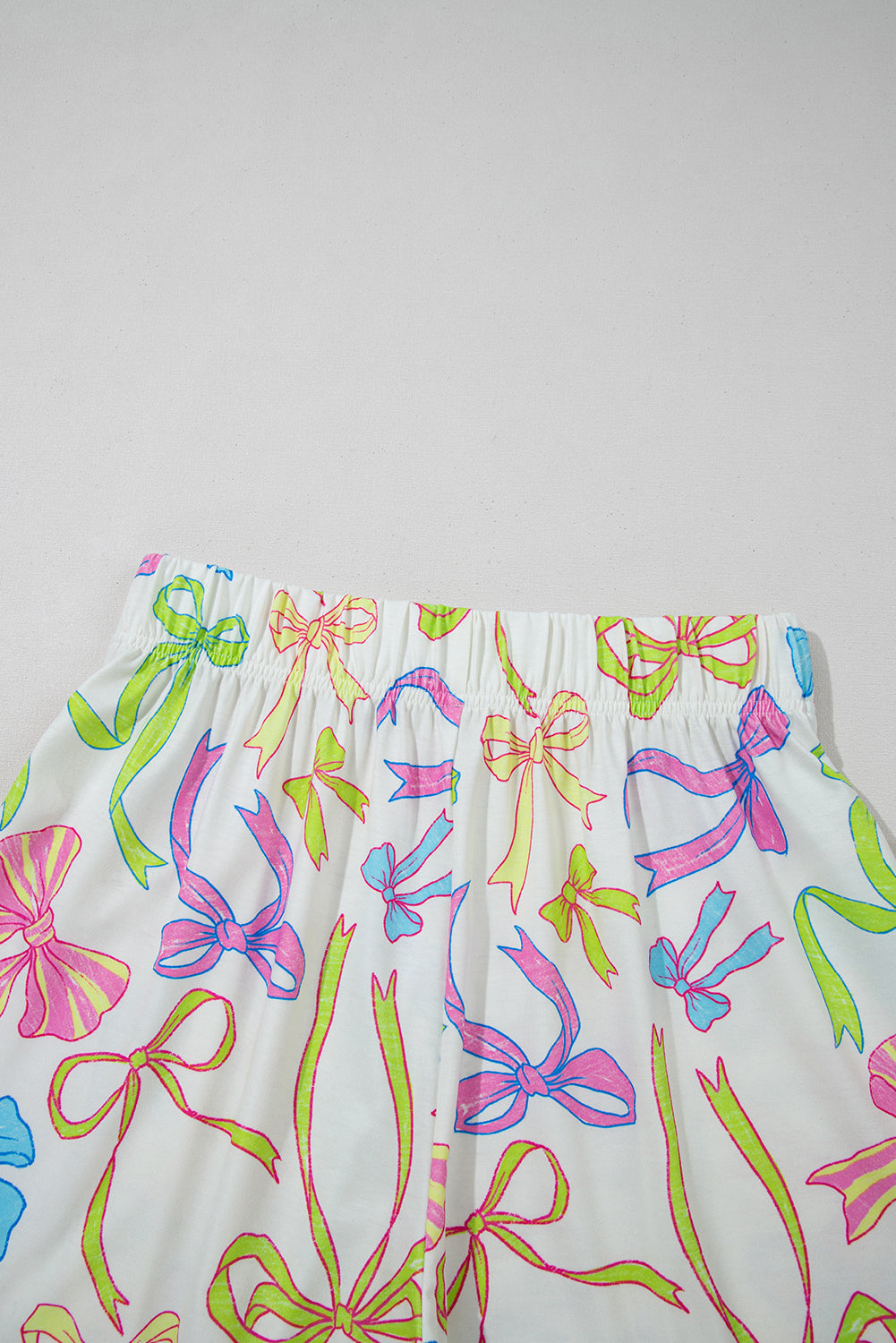 White Colorful Bow Print Pocket Shorts