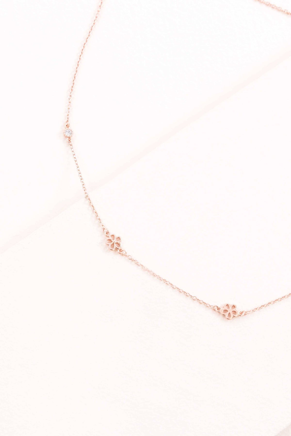 Daisy Strand Necklace (14K Rose Gold)