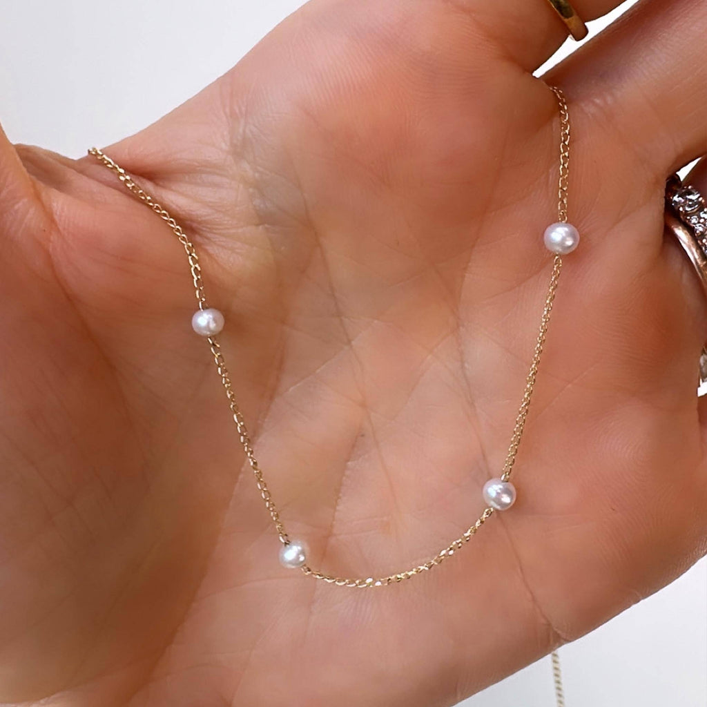 14kt Gold Minimalist Pearl Necklace